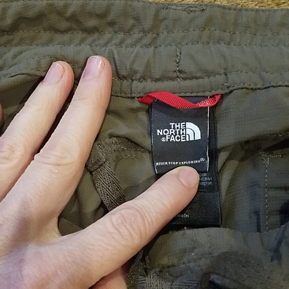{THE NORTH FACE} EUC Hiking pants / shorts - Picture 3 of 12